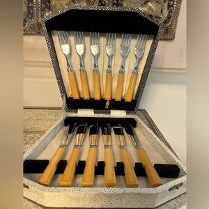 Vintage fish knife and fork utensil set, Chrome A1, hallmarked, 6 knives, 6 fork